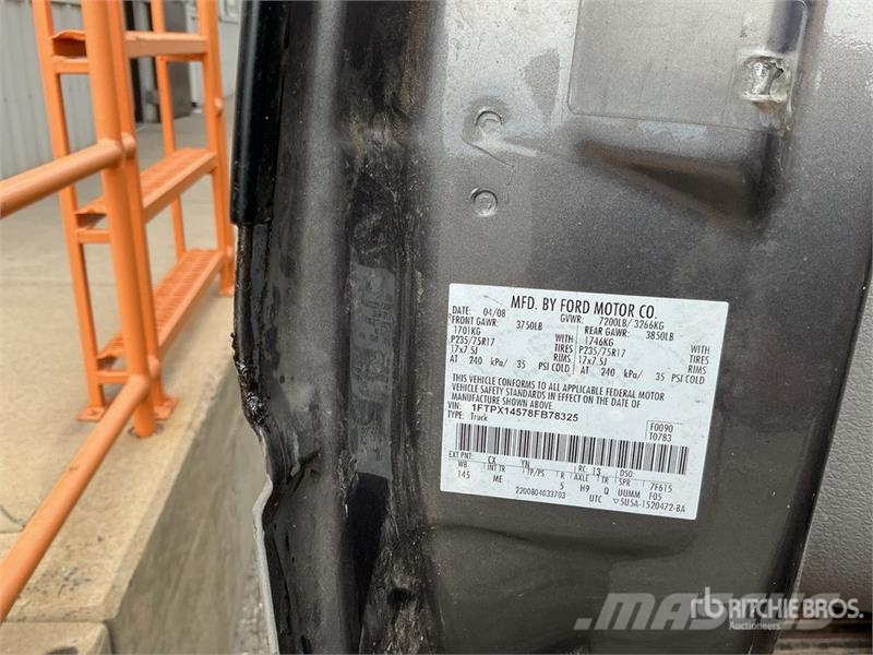 Ford F-150 XLT 4x4 Extended Cab Pickup Diger
