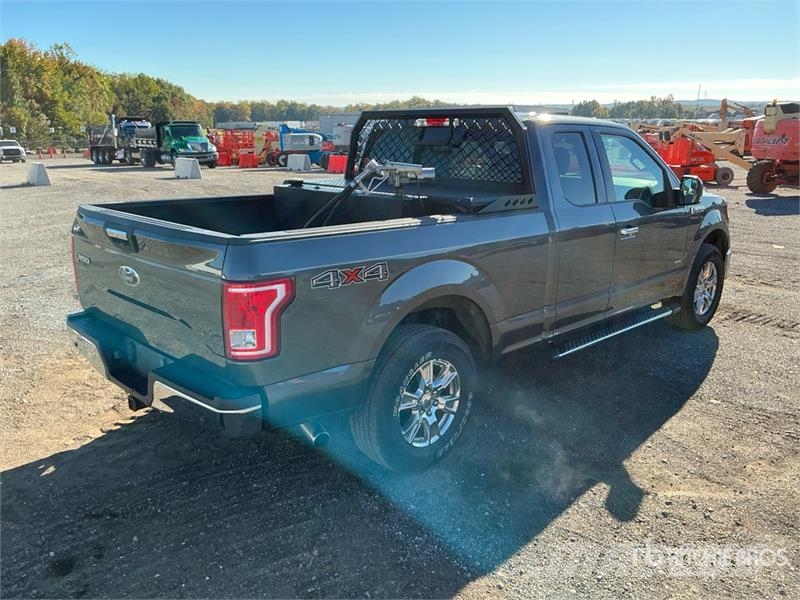 Ford F-150 XLT 4x4 Extended Cab Pickup Outros