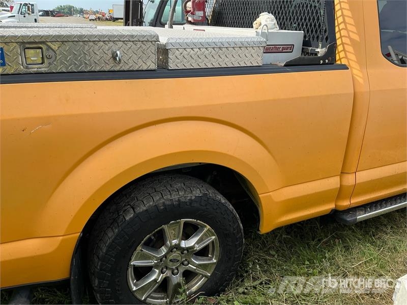 Ford F-150 XLT 4x4 Extended Cab Pickup (Inoperable) Andre varebiler