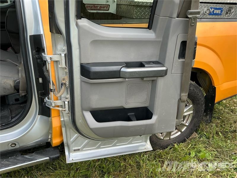 Ford F-150 XLT 4x4 Extended Cab Pickup (Inoperable) Andre varebiler