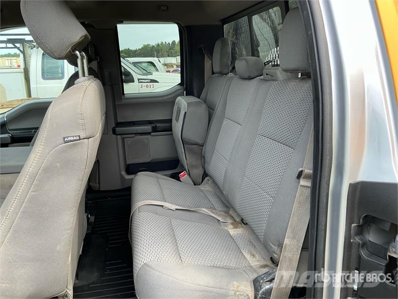 Ford F-150 XLT 4x4 Extended Cab Pickup (Inoperable) Andre varebiler