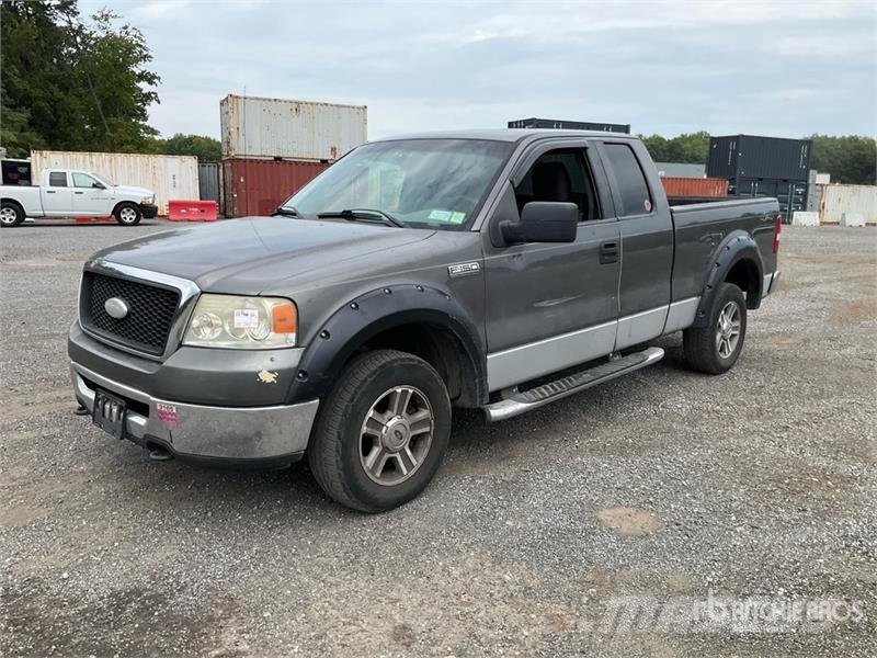 Ford F-150 XLT 4x4 Extended Cab Pickup Diger