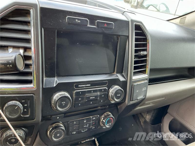 Ford F-150 XLT 4x4 Extended Cab Pickup (Inoperable) Andre varebiler
