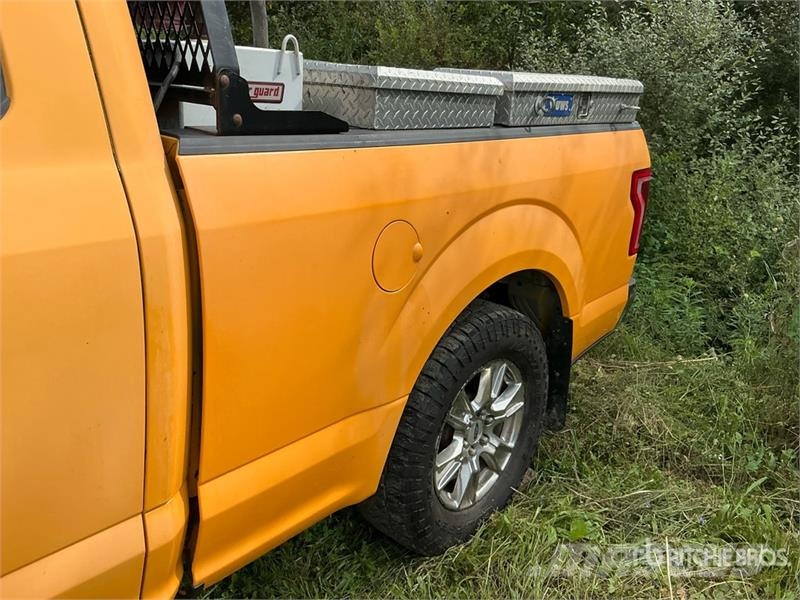Ford F-150 XLT 4x4 Extended Cab Pickup (Inoperable) Andre varebiler