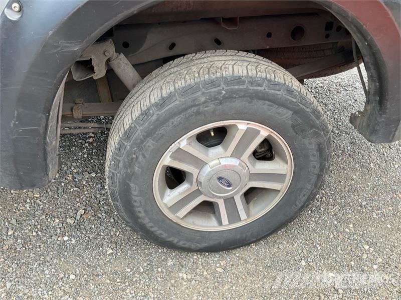 Ford F-150 XLT 4x4 Extended Cab Pickup Diger