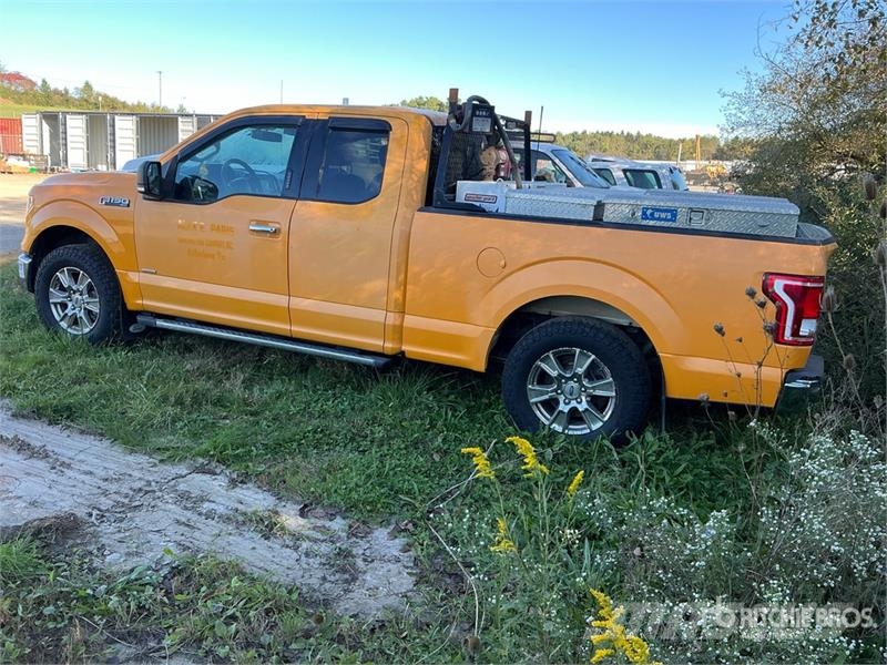 Ford F-150 XLT 4x4 Extended Cab Pickup (Inoperable) Andre varebiler