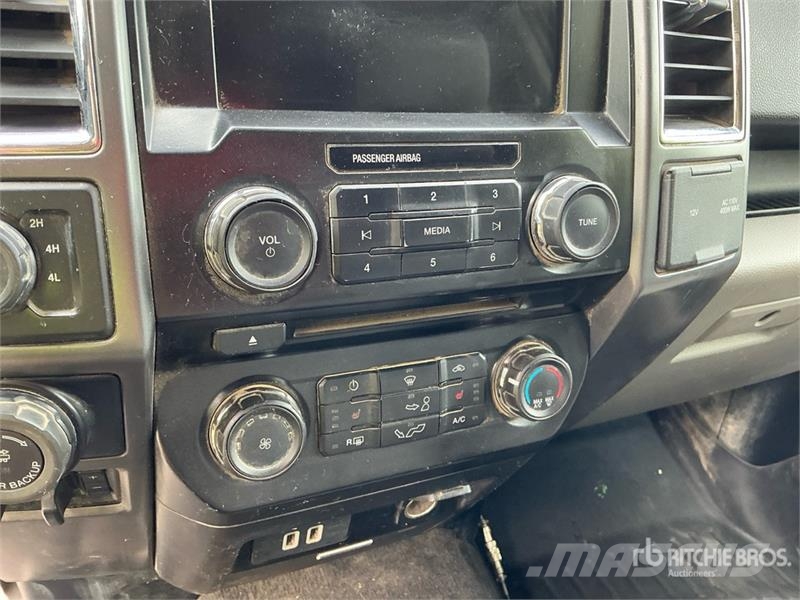Ford F-150 XLT 4x4 Extended Cab Pickup (Inoperable) Andre varebiler