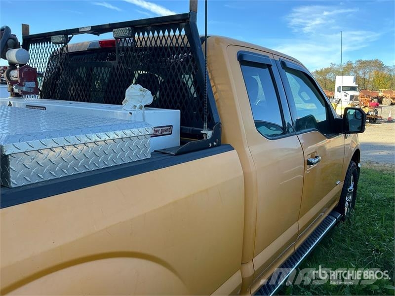 Ford F-150 XLT 4x4 Extended Cab Pickup (Inoperable) Andre varebiler
