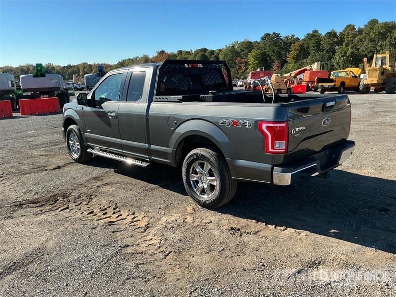 Ford F-150 XLT 4x4 Extended Cab Pickup Outros