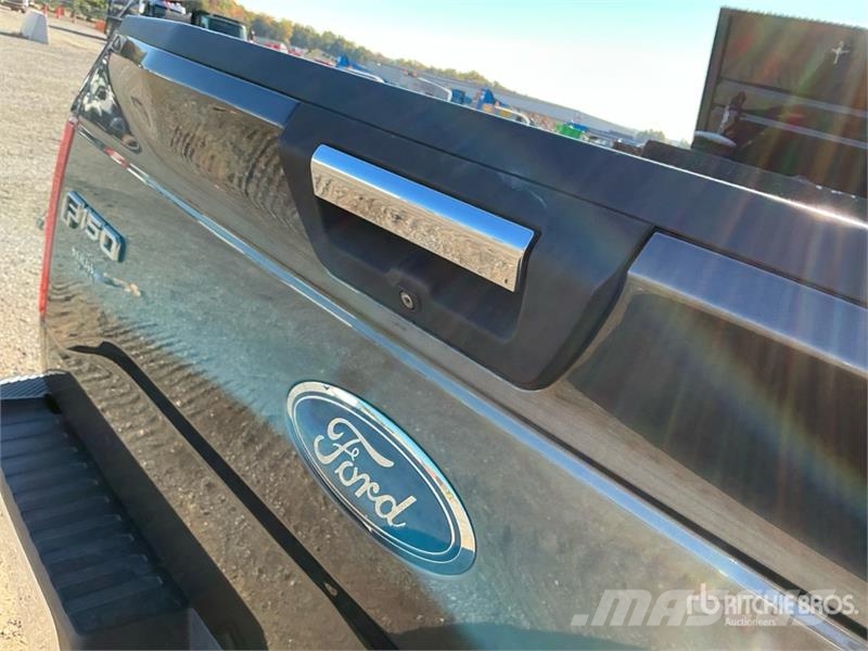 Ford F-150 XLT 4x4 Extended Cab Pickup Outros