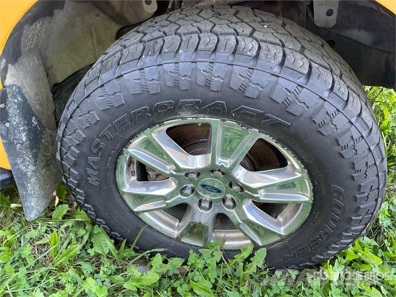 Ford F-150 XLT 4x4 Extended Cab Pickup (Inoperable) Andre varebiler