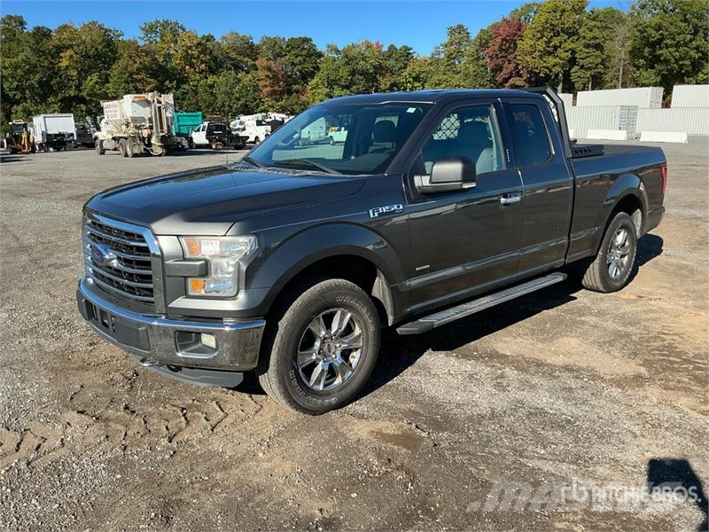 Ford F-150 XLT 4x4 Extended Cab Pickup Outros