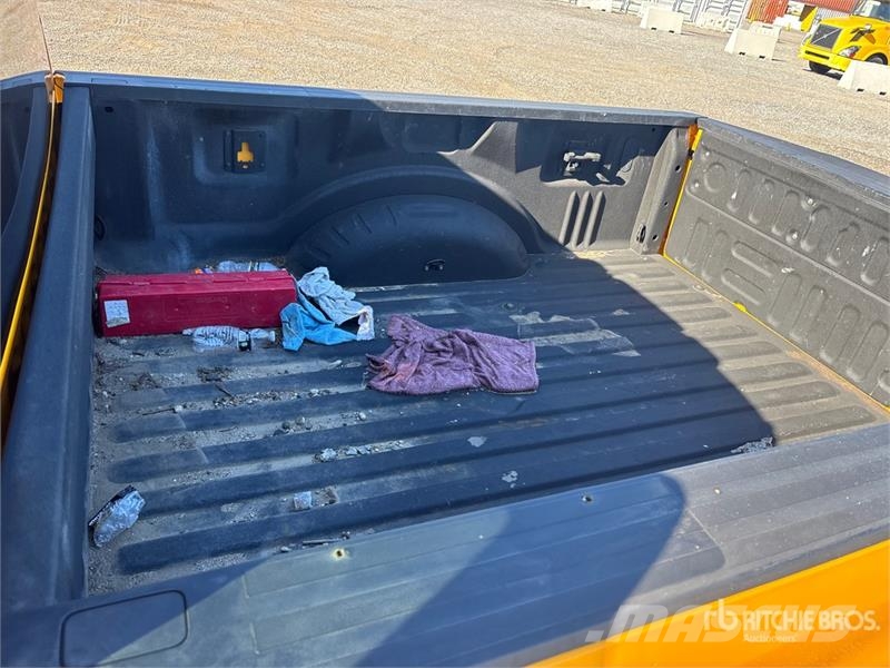 Ford F-250 4x2 Crew Cab Pickup Altele