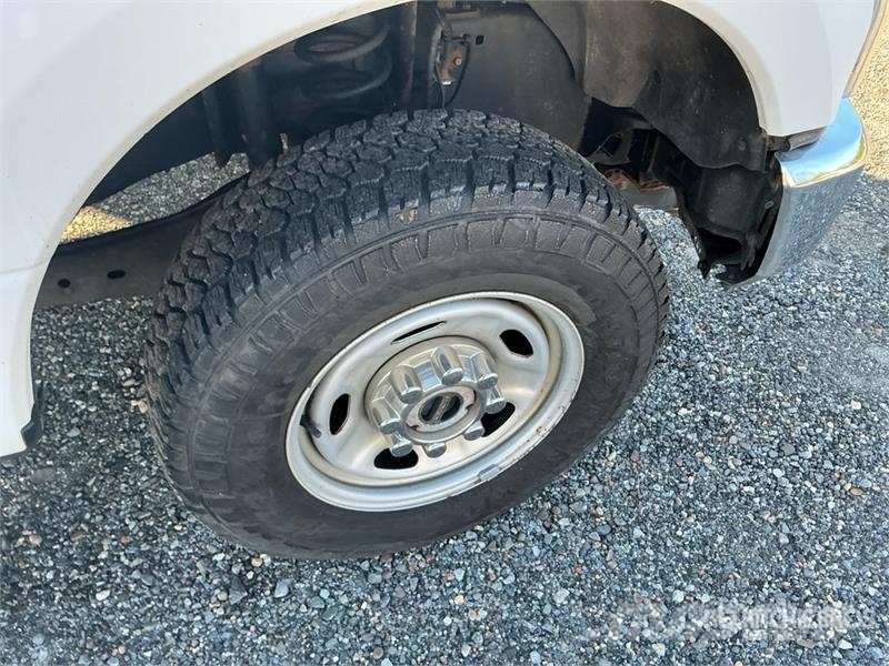 Ford F-250 4x4 Crew Cab Pickup Andere Transporter