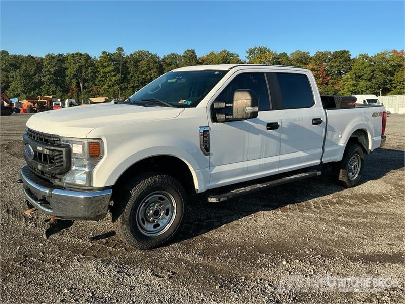 Ford F-250 4x4 Crew Cab Pickup Andere Transporter