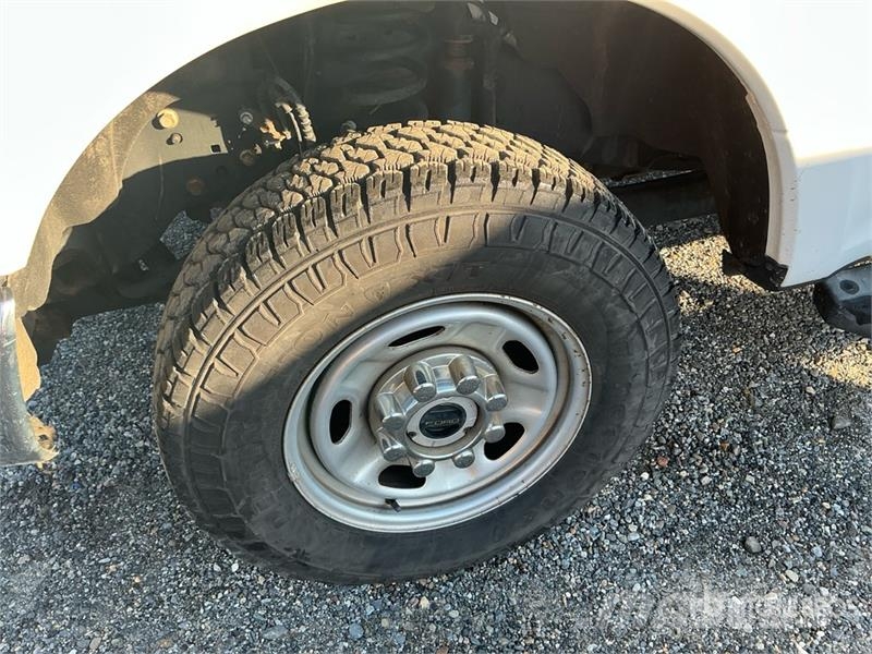 Ford F-250 4x4 Crew Cab Pickup Andere Transporter
