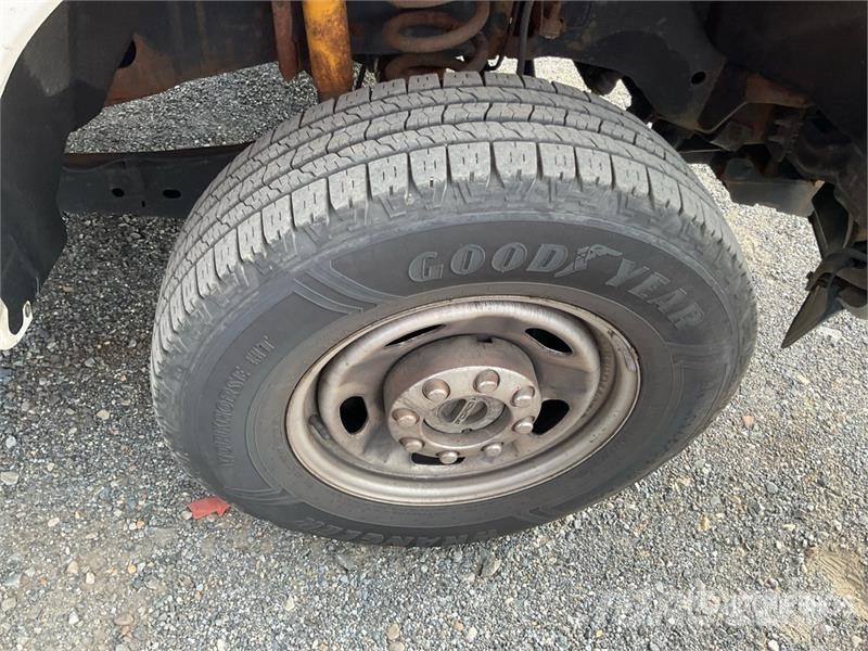 Ford F-250 4x4 Extended Cab Pickup その他