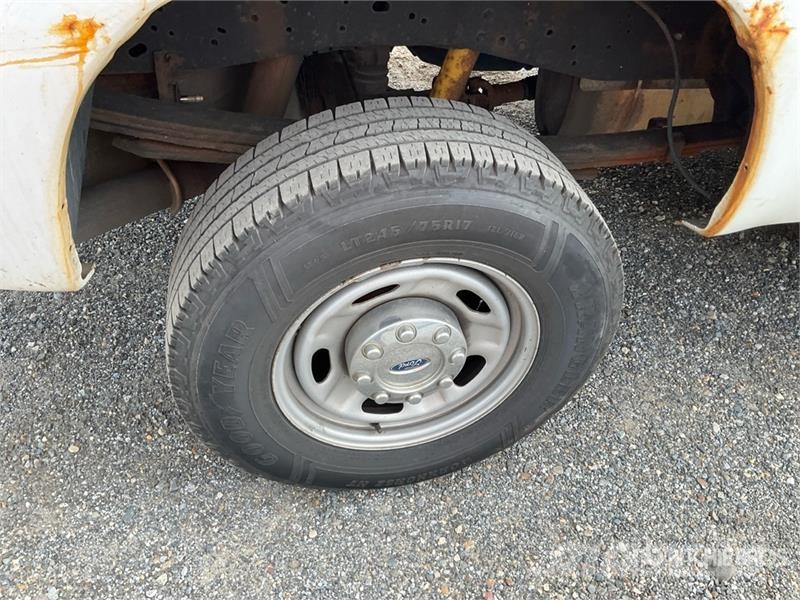 Ford F-250 4x4 Extended Cab Pickup その他