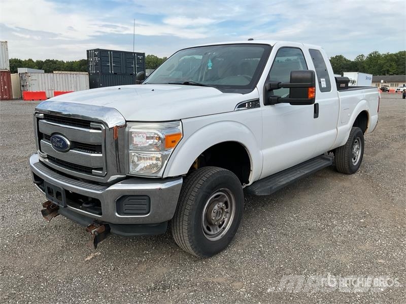 Ford F-250 4x4 Extended Cab Pickup その他
