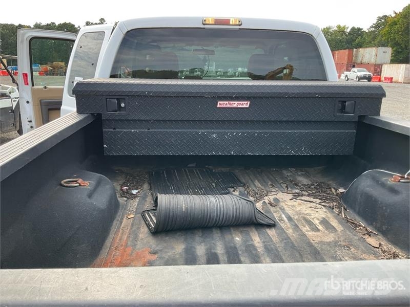 Ford F-250 4x4 Extended Cab Pickup その他