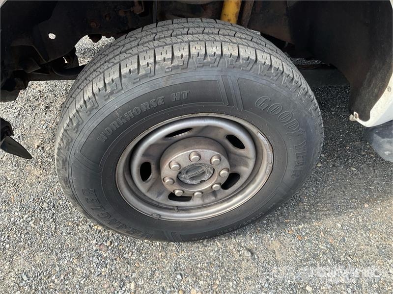 Ford F-250 4x4 Extended Cab Pickup その他