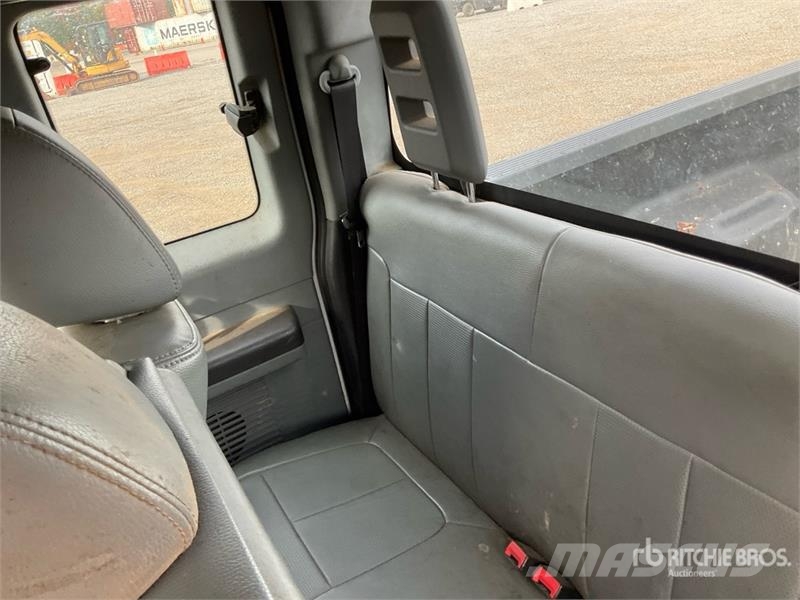Ford F-250 4x4 Extended Cab Pickup 기타