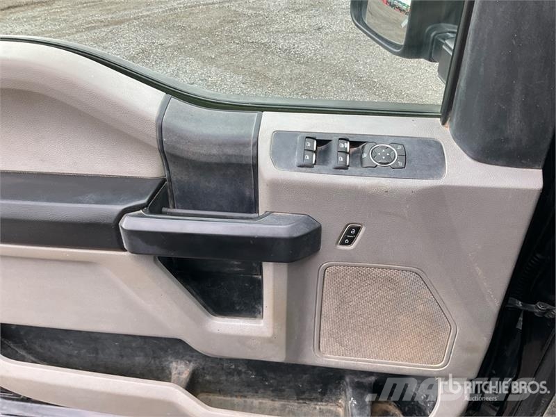 Ford F-250 Utility Truck Pickup/Pritschenwagen