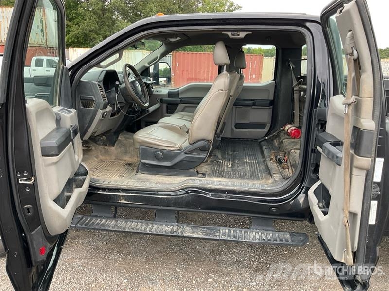 Ford F-250 Utility Truck Pickup/Pritschenwagen