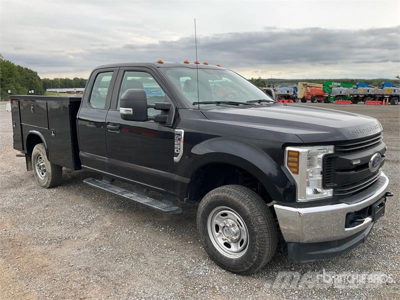 Ford F-250 Utility Truck Pickup/Pritschenwagen