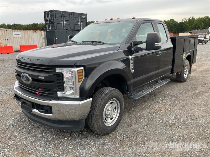 Ford F-250 Utility Truck Pickup/Pritschenwagen