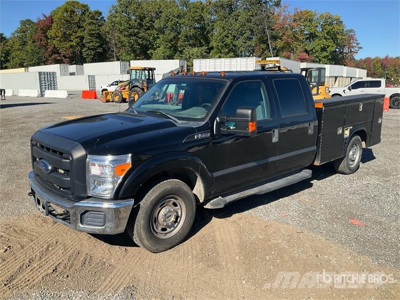 Ford F-250 XL 4x2 Crew Cab Utility Truck Pick up de caixa aberta