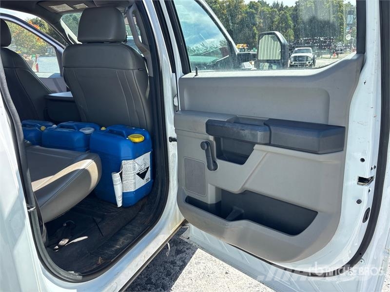 Ford F-250 XL 4x2 Crew Cab Pickup Citi