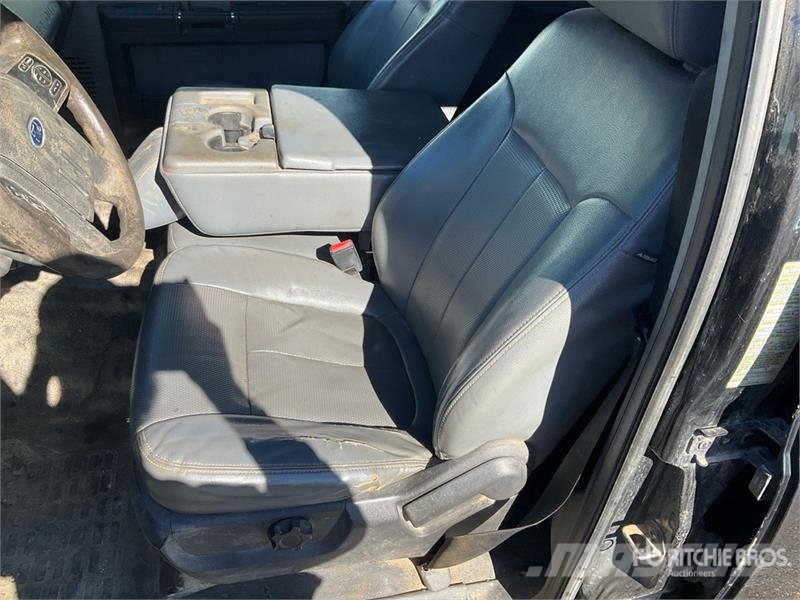 Ford F-250 XL 4x2 Crew Cab Utility Truck Pick up de caixa aberta