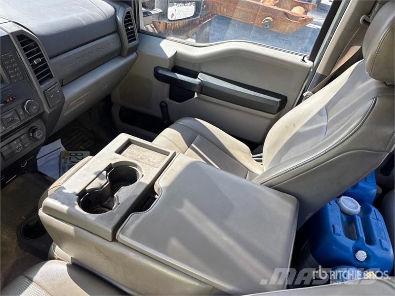 Ford F-250 XL 4x2 Crew Cab Pickup Citi