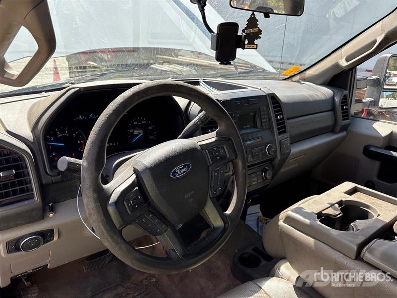 Ford F-250 XL 4x2 Crew Cab Pickup Citi