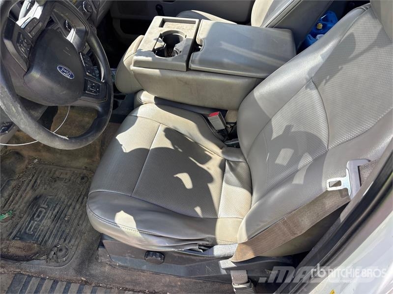 Ford F-250 XL 4x2 Crew Cab Pickup Citi
