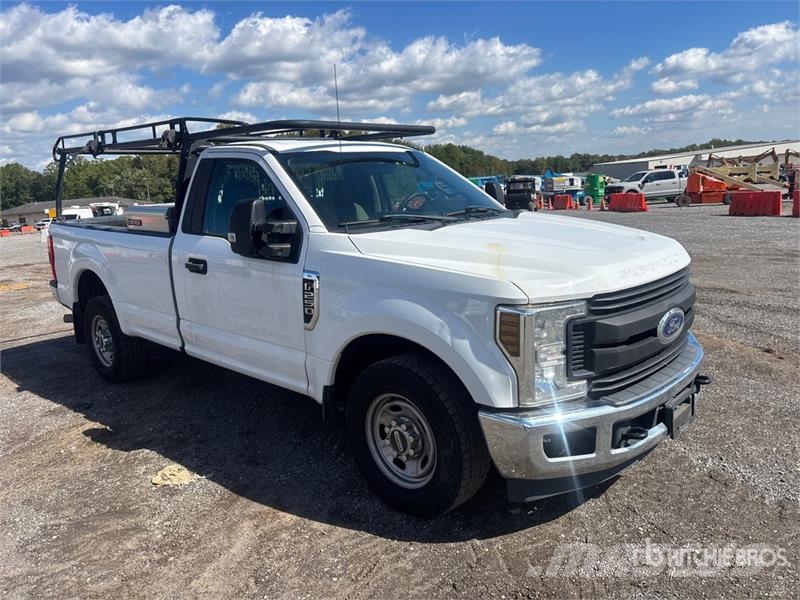 Ford F-250 XL 4x2 Pickup Altele