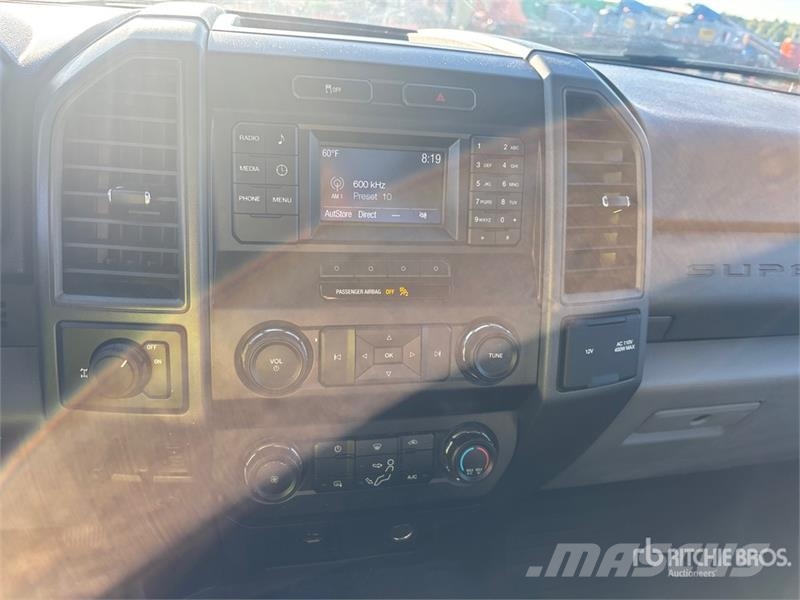 Ford F-250 XL 4x2 Pickup 其他