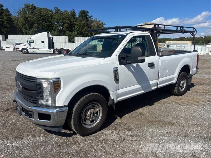 Ford F-250 XL 4x2 Pickup Altele