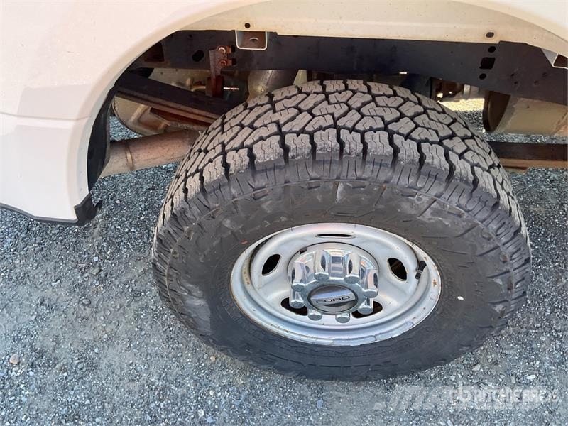Ford F-250 XL 4x4 Crew Cab Pickup Άλλα Vans
