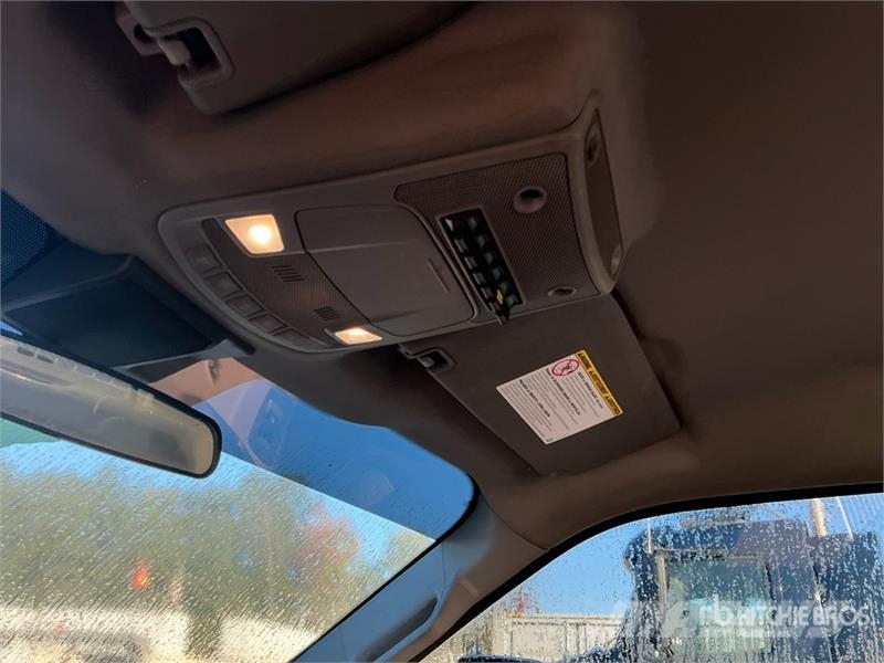 Ford F-250 XL 4x4 Crew Cab Pickup Ostalo