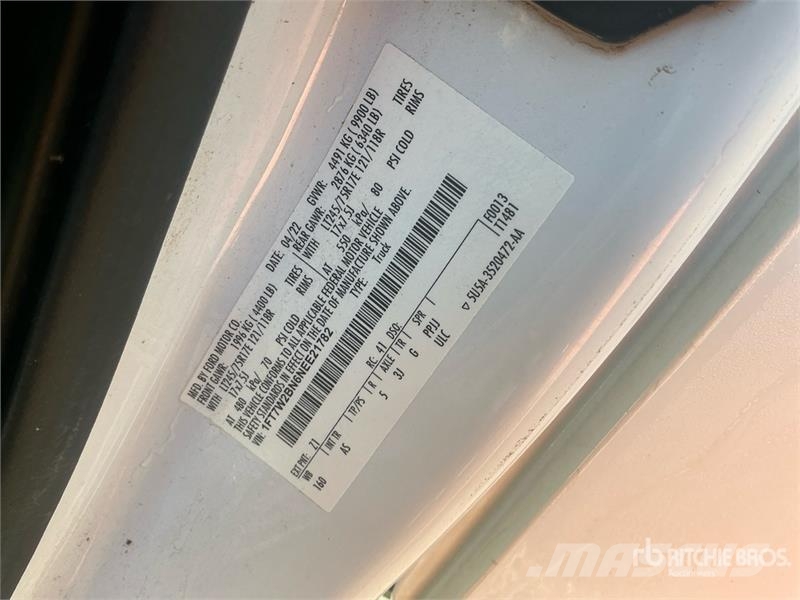 Ford F-250 XL 4x4 Crew Cab Pickup Ostalo