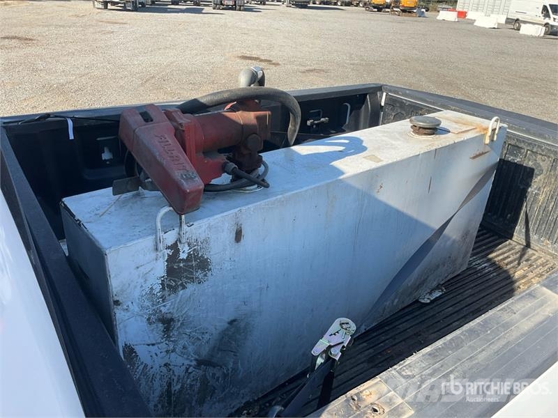 Ford F-250 XL 4x4 Crew Cab Pickup Muu