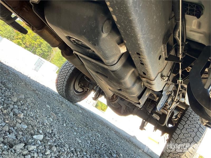 Ford F-250 XL 4x4 Crew Cab Pickup أخرى