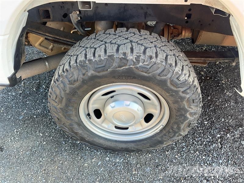 Ford F-250 XL 4x4 Crew Cab Pickup Muu