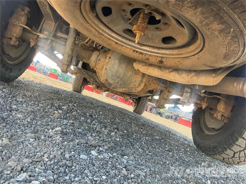 Ford F-250 XL 4x4 Crew Cab Pickup Muu