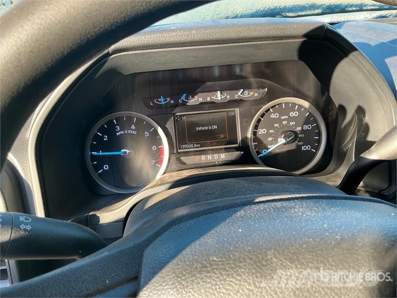 Ford F-250 XL 4x4 Crew Cab Pickup Ostalo