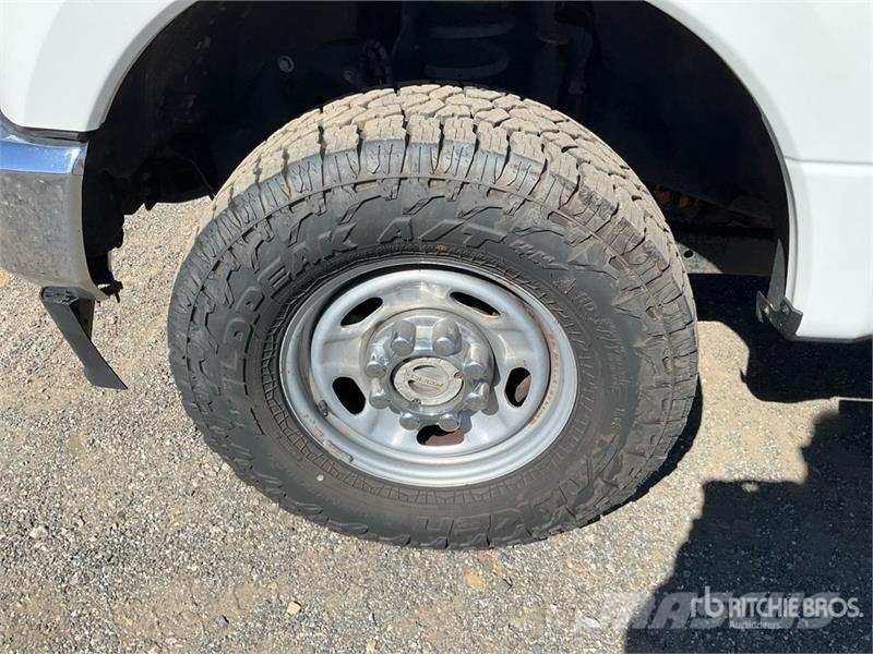 Ford F-250 XL 4x4 Crew Cab Pickup Άλλα Vans