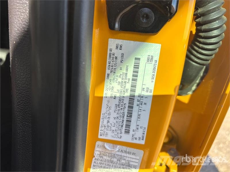 Ford F-250 XL 4x4 Crew Cab Pickup 기타