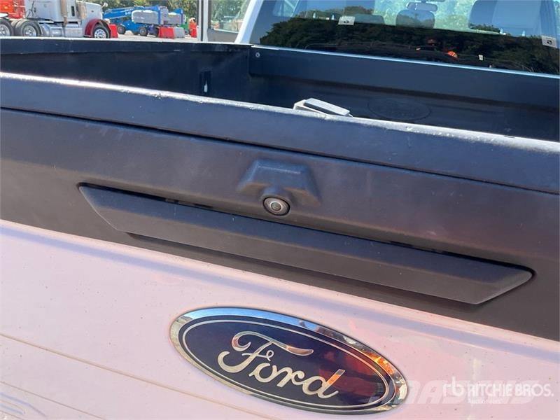 Ford F-250 XL 4x4 Crew Cab Pickup Άλλα Vans
